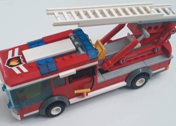 Klocki LEGO city straż pożarna wóz strażacki z remizy 7208