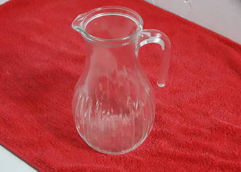 Solidny Szklany Dzbanek 1,35L – Grube Szkło, Ryflowany