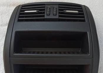 BMW F10 kratka nawiewu tył 257950-12