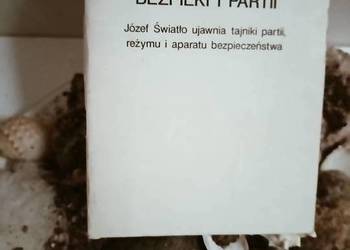 Za kulisami bezpieki i partii Światło wyjątkowe książki okaz