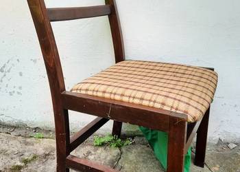 Solidne stare drewniane krzesło krzesła z oparciem vintage prl 2 szt