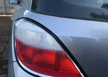Lampa tył lewa  Opel Astra H hatchback