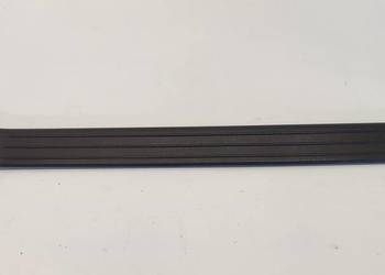 MERCEDES SL R230 LISTWA PRGOWA PRAWA A2306800235