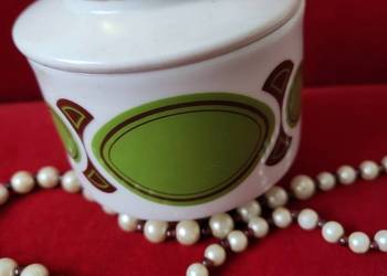 Antyczna  porcelana cukiernica syg Mettereich. Antyczna  porcelana cukiernica syg Mettereich.