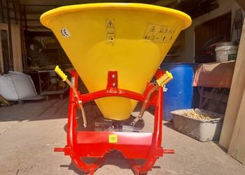 Rozsiewacz plastikowy Grass-Rol jak nowy