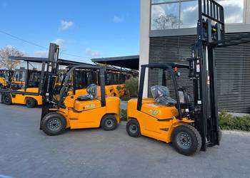 Wózek widłowy elektryczny 2.5T triplex nowy