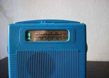 Radio " Szarotka 2 " ZRK  Niebieska , z Magicznym Okiem .