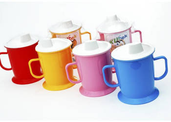 Forma wtryskowa na kubek dla dziecka i sitko na kran.