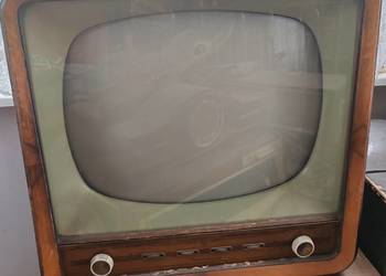 Stary telewizor Orion Munkácsy