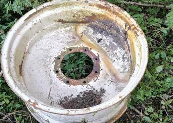 sprzedam felgi widoczne na zdj