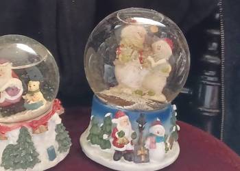 KULE ŚNIEŻNE SZKLANE Z POZYTYWKAMI SPRAWNE PRL OBIE