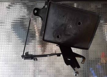 Podstawa akumulatora 1.4 d4d toyota yaris III 12 r
