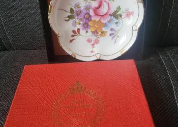 Przewojenna Paterka porcelana z lat 30 tych certyfikat ROYAL CROWN DERBY Przewojenna Paterka porcelana z lat 30 tych certyfikat ROYAL CROWN DERBY