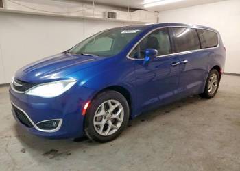 Chrysler Pacifica touring 2020