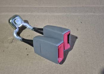 Zapinki klamry pasów bezpieczeństwa tył Vw Polo 9N