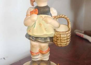 Dziewczynka, duża, z koszyczkiem.  Figurka Goebel. Western G Dziewczynka, duża, z koszyczkiem.  Figurka Goebel. Western G
