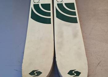 Kultowe Narty PRL Polsport Regle 18 – Vintage / Design