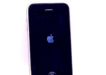 Smartfon iPhone 3GS: 16 gb czarny. + oryg. kabel