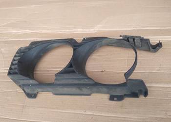 BMW e34 atrapa grill osłona lampy prawa