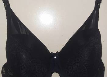 Piękny nowy czarny koronkowy biustonosz KML roz 100D.