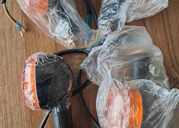 4 szt nowych uniwersalnych kierunkowskazów do motocykli, dł. całkowita 12cm