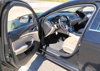 Sprzedam** INSIGNIA 1.6 DCI 2017rok cena 16900**