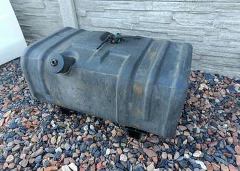 90L Zbiornik paliwa Iveco z mocowaniami