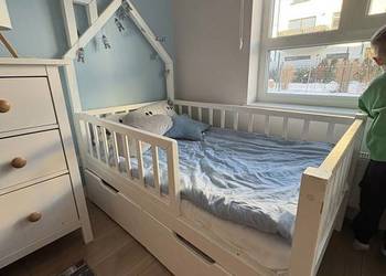 Łóżko drewniane dziecięce, 140 x 70 cm domek