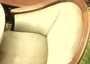 Sofa dwa fotele i stolik owalny lite drewno