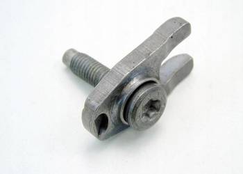 ŁAPKA WTRYSKIWACZA 1.5 DCI CLIO 3 MODUS LOGAN SANDERO DUSTER SCENIC LAGUNA