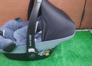 Sprzedam fotelik samochodowy firmy maxi cosi (0-13kg)+bazę familyfix maxi c