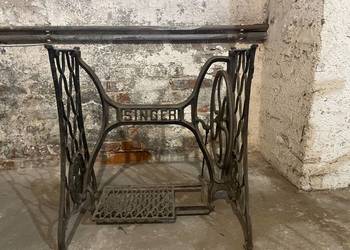 Nogi do maszyny Singer idealne na stolik.