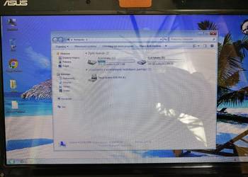 Laptop Asus z zasilaczem