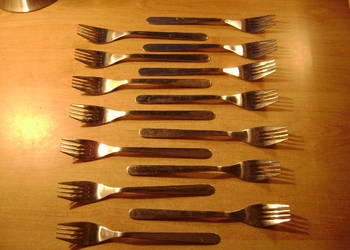 Starocie z PRL - Stare sztućce IKEA = Zestaw 14 widelców TANIO