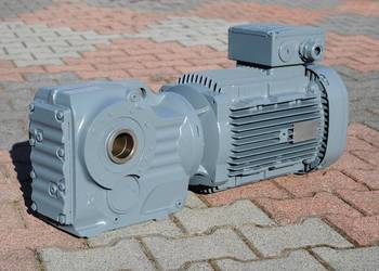 Motoreduktor kątowy 7.5kw. 202obr./min. FIRMY SEW