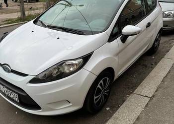 Ford Fiesta Mk7 2009 przebieg 180000 biała