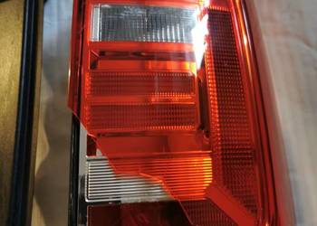 caddy lampa tył prawa z klapą do góry