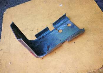 Uchwyt zbiornika spryskiwaczy wycieraczek VW GOLF Jetta Scirocco mk1
