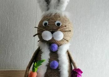 Zajączek wielkanocny. Dekoracje świąteczne. Ozdoby wielkanocn