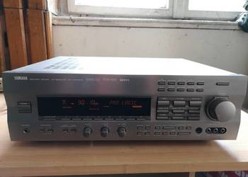 Amplituner Yamaha rx-v692 srebrny z pilotem