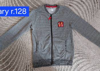 sweter r.128 na zamek