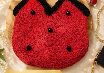 Torba zrobiona z kwadratow na szydelku