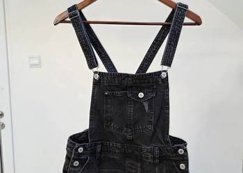 Jeansowe shorty ogrodniczki Bershka bawełna