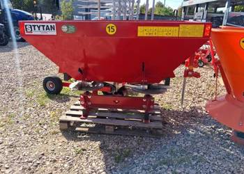 Rozsiewacz nawozów 600 l malowany tarcze kwasoodporne Z VAT raty