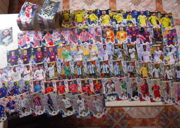 Karty piłkarskie FIFA 365 rok 2026, album + 233 sztuk kart. Bez powtórek.