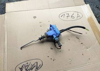 AUDI 80 B4 80B4 POMPKA CENTRALNEGO ZAMKA DRZWI PRZEDNICH