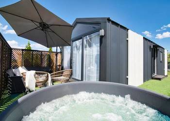 Holiday Park Zator Energylandia - Domek na wynajem z prywatnym jacuzzi