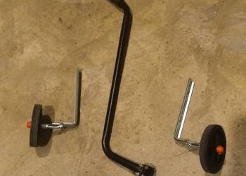 Kółeczka i uchwyt do prowadzenia rowerku