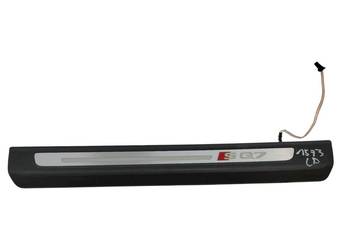 OSŁONA PROGU NAKŁADKA LISTWA LEWY PRZÓD LED 4M 4M0947405C Audi Q7 II SQ7