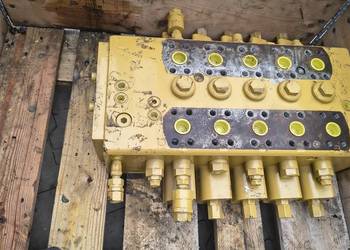Zawór Rozdzielacz Hydrauliczny CAT 251-8025
